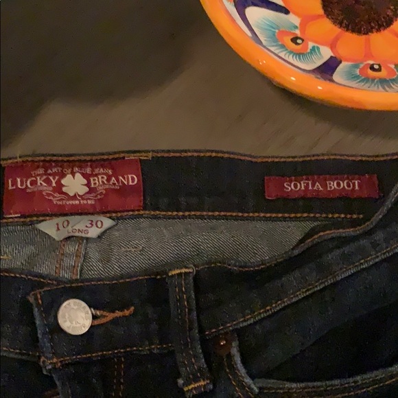 Lucky Brand Amazing pair of Jeans! - Picture 2 of 3